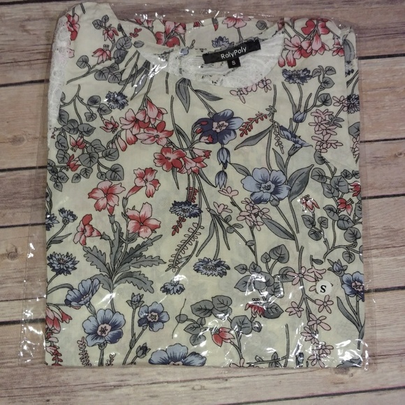 Ivory Floral Top - Picture 6 of 8